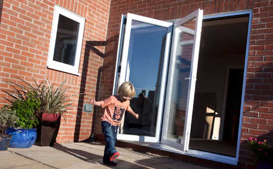 مقاله یراق آلات دری UPVC